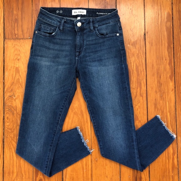 Florence Instasculpt Cropped Jeans - Picture 1 of 5